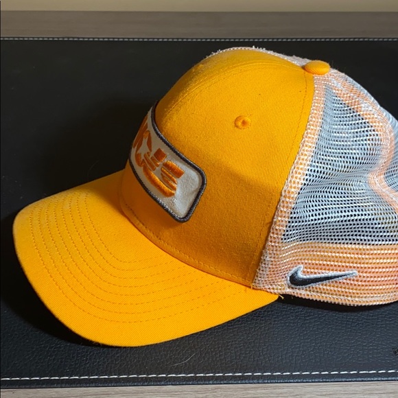 Tennessee Volunteers SnapBack Nike Hat - Picture 2 of 3